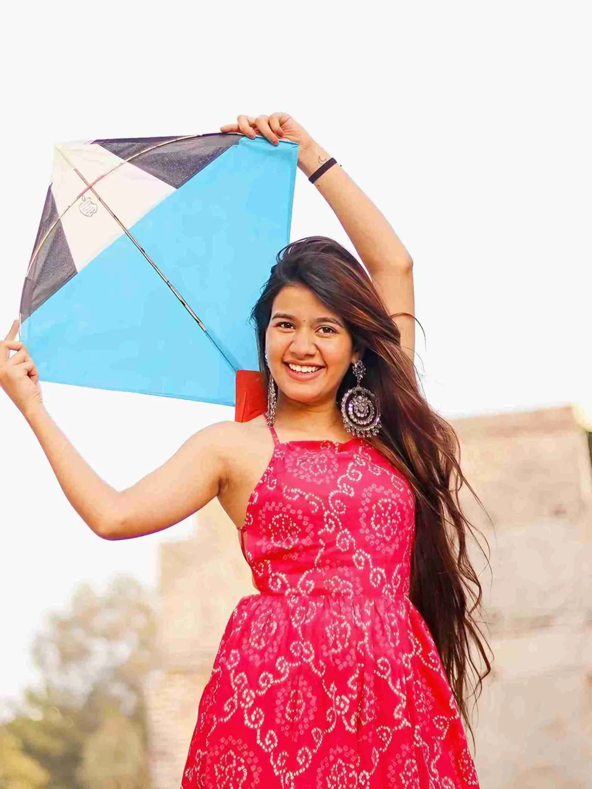 Makar Sankranti Special Girl Image with Kite